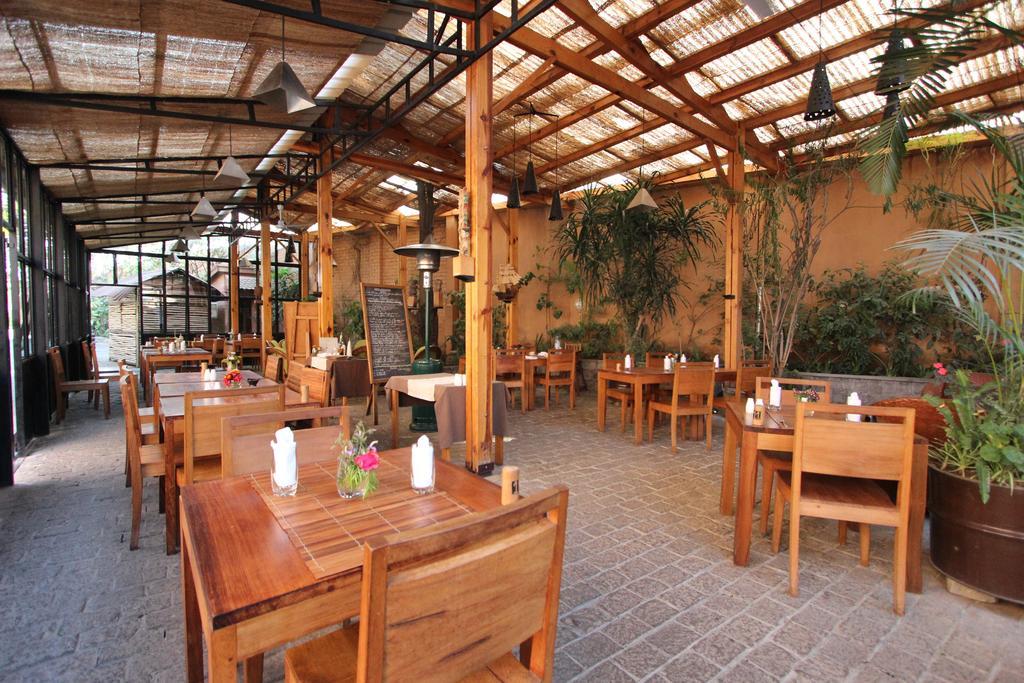 Hotel Restaurant Le Combava Antananarywa Zewnętrze zdjęcie
