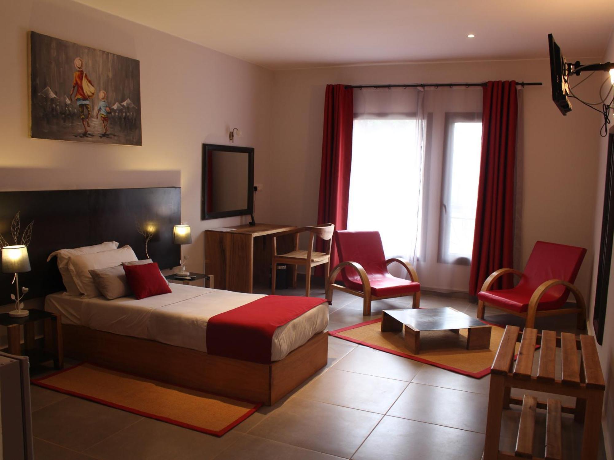 Hotel Restaurant Le Combava Antananarywa Zewnętrze zdjęcie