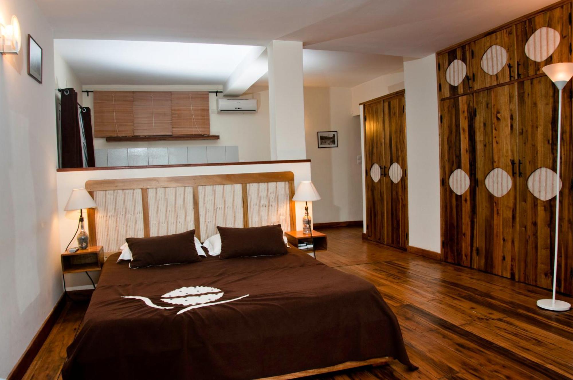 Hotel Restaurant Le Combava Antananarywa Zewnętrze zdjęcie