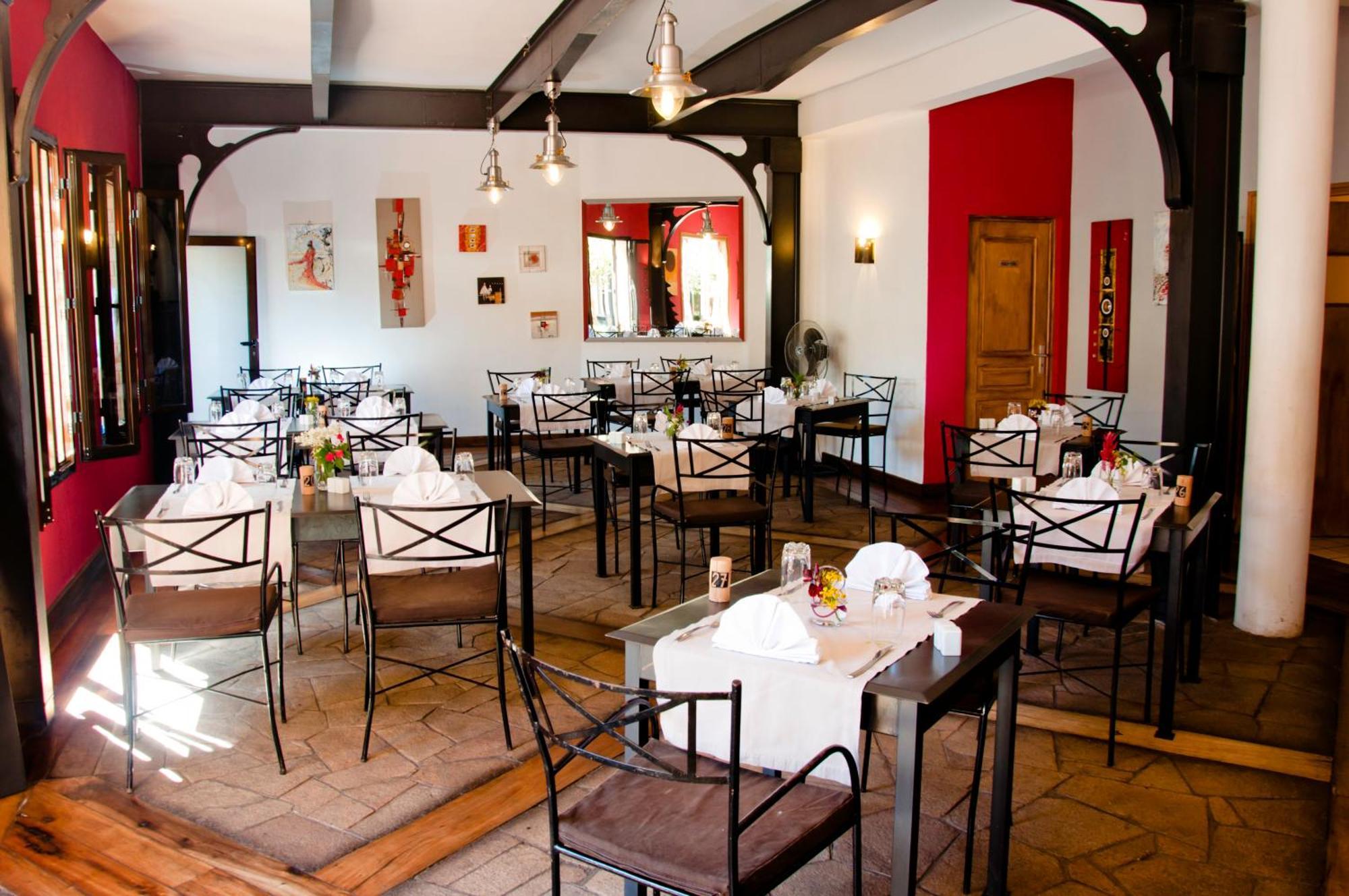 Hotel Restaurant Le Combava Antananarywa Zewnętrze zdjęcie